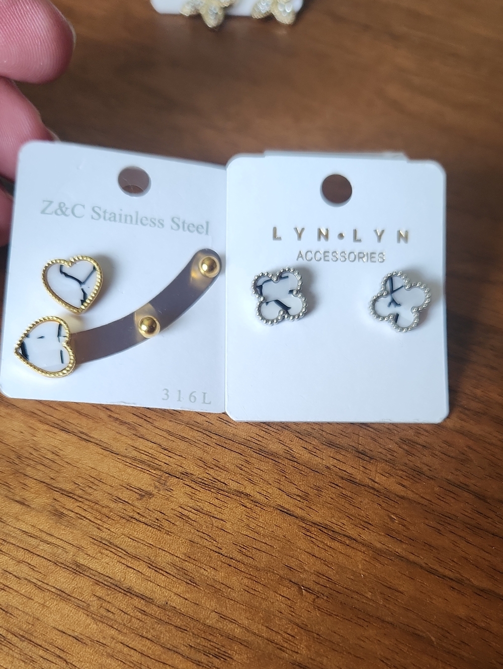 LYN•LYN White 3 Pairs Marble-Effect Earrings in Silver & Gold